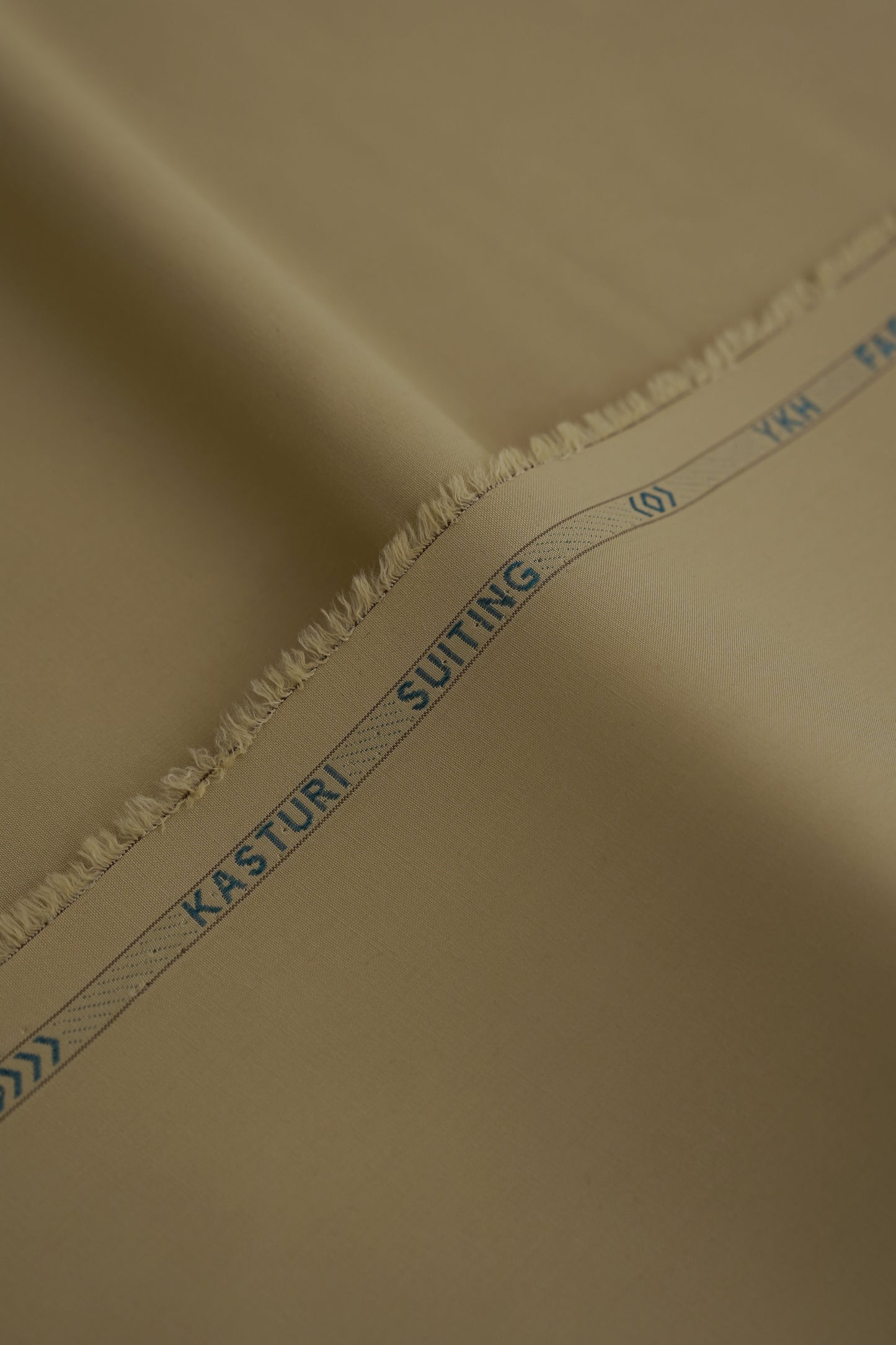 KASTURI SUITING BEIGE